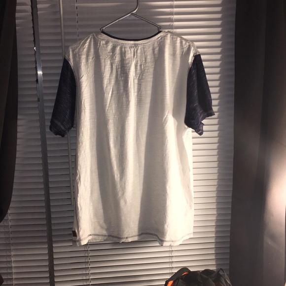 Rustic. Earth button t shirt - Picture 2 of 7